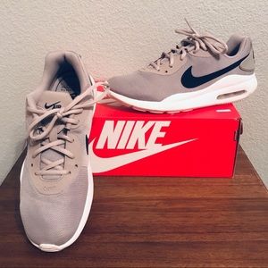 Nike Air Max OKETO